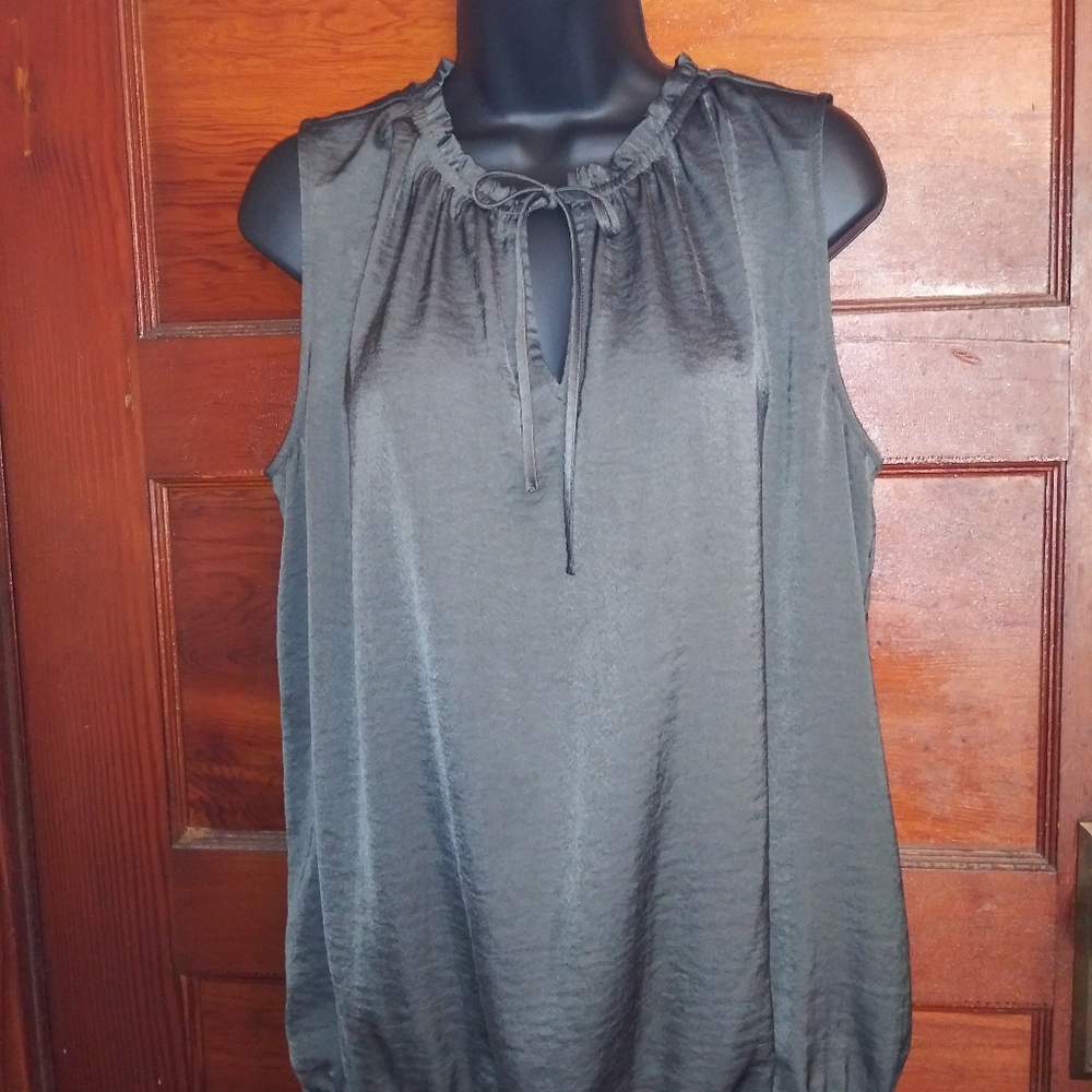 41 HAWTHORN

Mabilia Tie Neck Detail Blouse